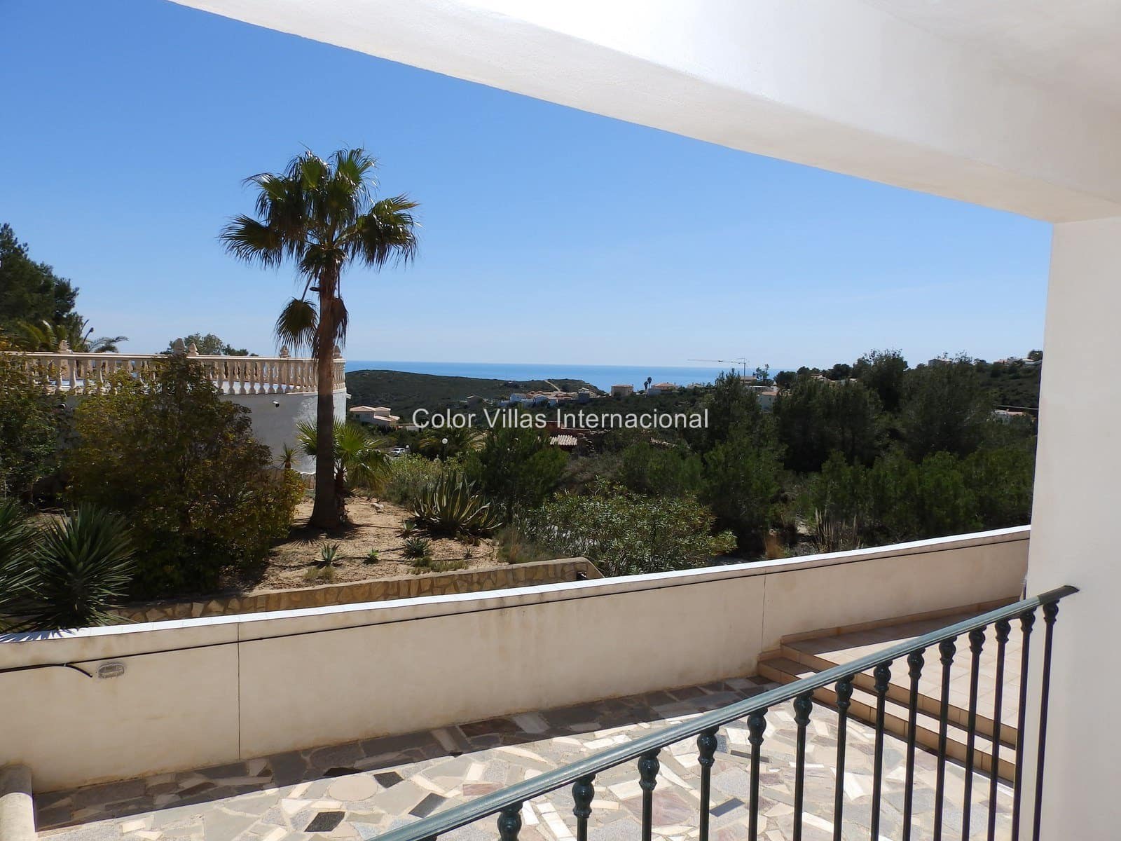 5 Zimmer Villa zu verkaufen in Cumbre del Sol mit Pool Garage - 360.000 € (Ref: 3486449)