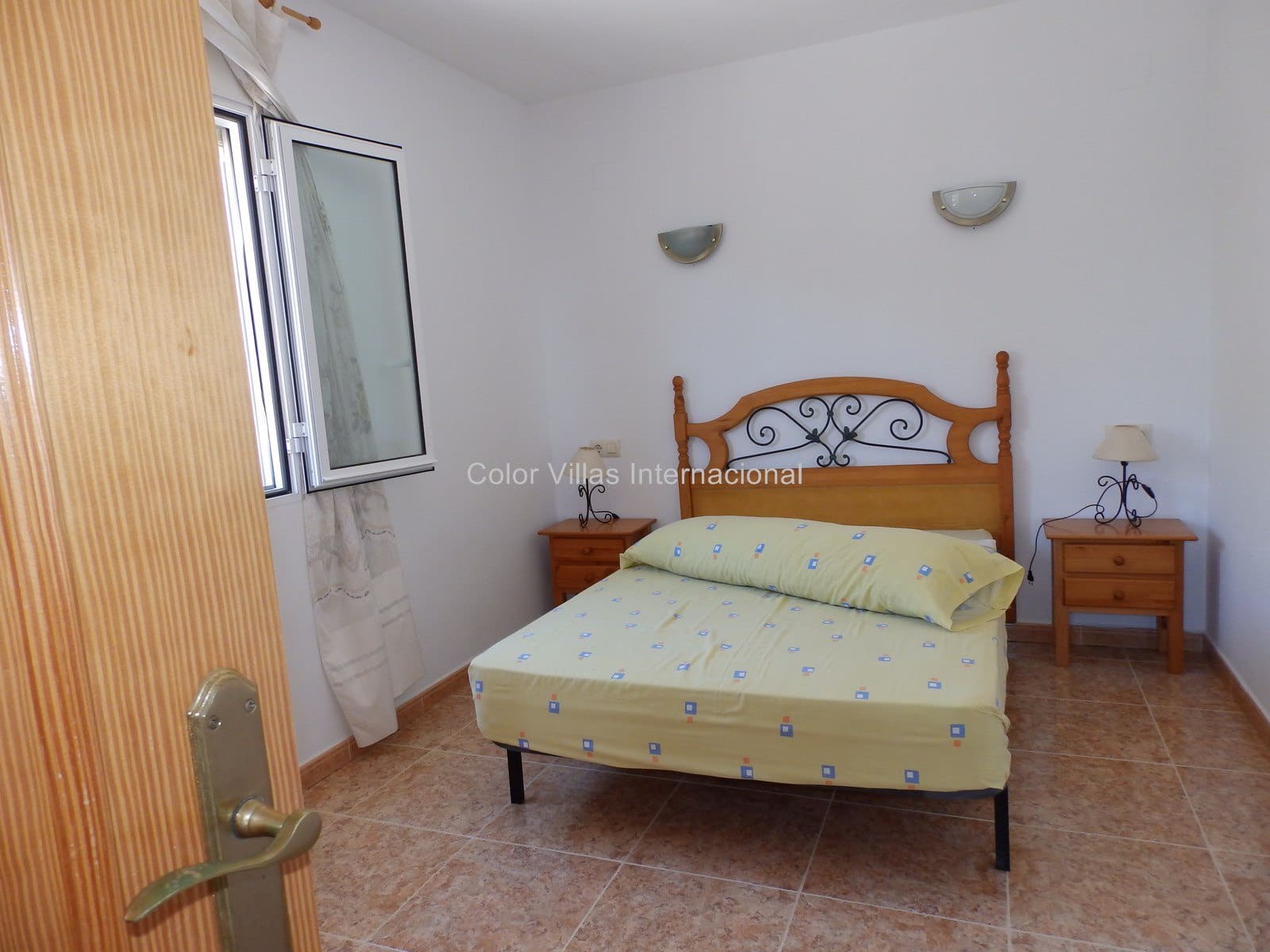 5 Zimmer Villa zu verkaufen in Cumbre del Sol mit Pool Garage - 360.000 € (Ref: 3486449)