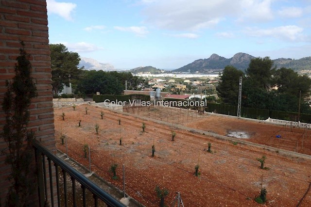 6 makuuhuone Huvila myytävänä paikassa Pedreguer mukana 
autotalli - 799 000 € (Ref: 3486502)