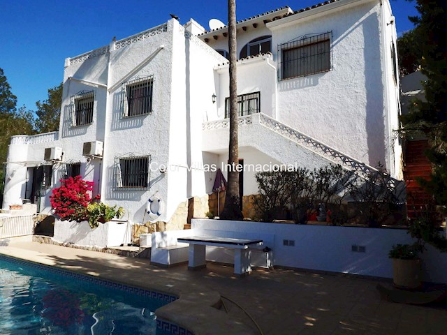 5 makuuhuone Huvila myytävänä paikassa Moraira, Teulada-Moraira mukana 
autotalli - 550 000 € (Ref: 3486504)