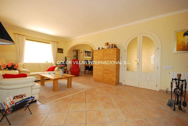 6 makuuhuone Huvila myytävänä paikassa Benissa mukana 
autotalli - 998 000 € (Ref: 3486530)