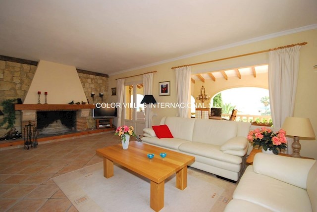 6 makuuhuone Huvila myytävänä paikassa Benissa mukana 
autotalli - 998 000 € (Ref: 3486530)