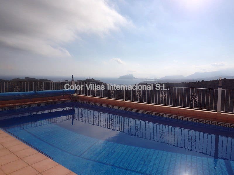 6 Zimmer Villa zu verkaufen in Cumbre del Sol mit Garage - 850.000 € (Ref: 3486538)