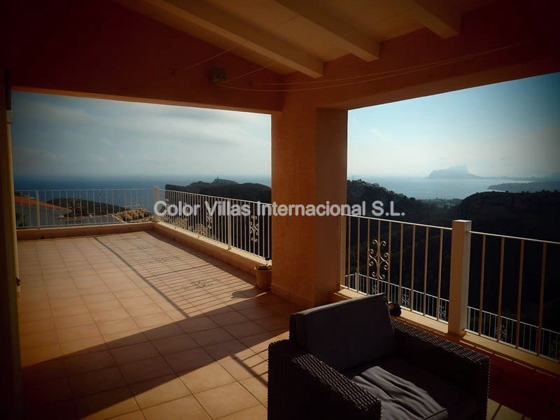 6 Zimmer Villa zu verkaufen in Cumbre del Sol mit Garage - 850.000 € (Ref: 3486538)