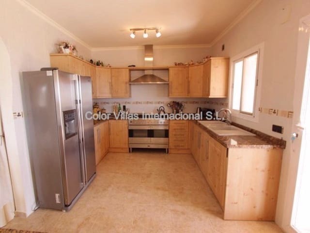 6 slaapkamer Villa te koop in Cumbre del Sol, Benitachell / Benitatxell met garage - € 850.000 (Ref: 3486538)