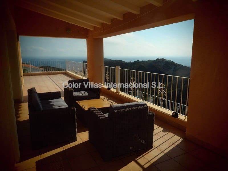 6 Zimmer Villa zu verkaufen in Cumbre del Sol mit Garage - 850.000 € (Ref: 3486538)