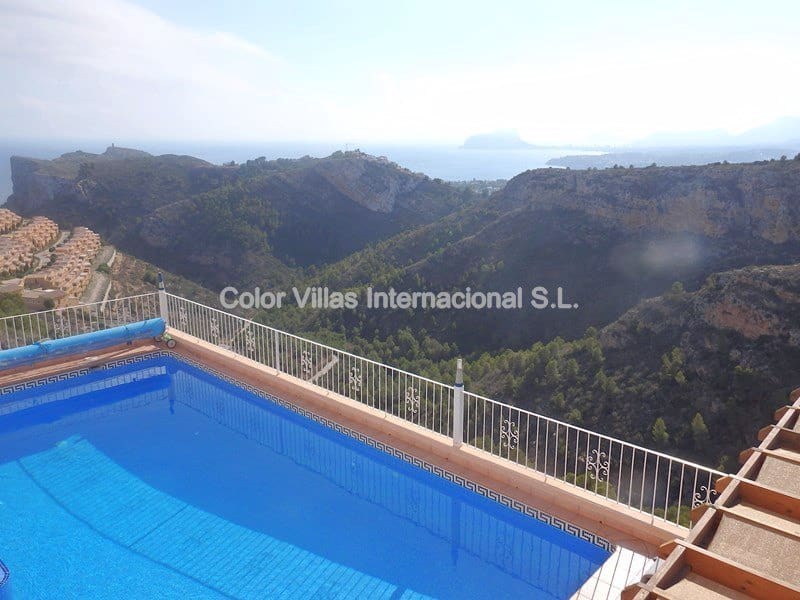 6 Zimmer Villa zu verkaufen in Cumbre del Sol mit Garage - 850.000 € (Ref: 3486538)