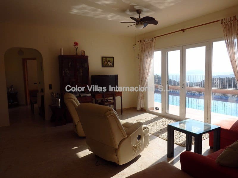 6 Zimmer Villa zu verkaufen in Cumbre del Sol mit Garage - 850.000 € (Ref: 3486538)