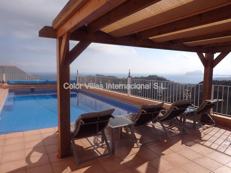 6 Zimmer Villa zu verkaufen in Cumbre del Sol mit Garage - 850.000 € (Ref: 3486538)