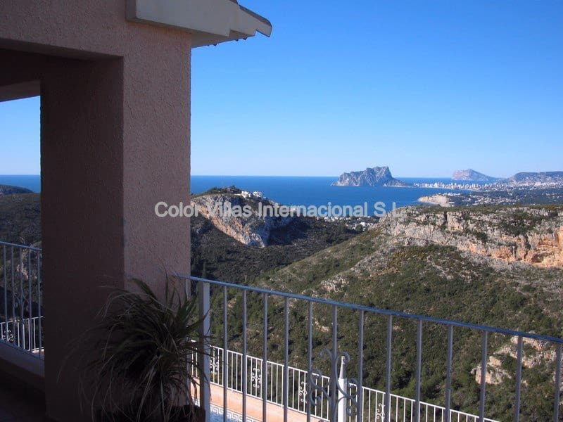 6 Zimmer Villa zu verkaufen in Cumbre del Sol mit Garage - 850.000 € (Ref: 3486538)