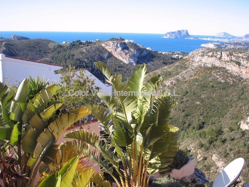 6 Zimmer Villa zu verkaufen in Cumbre del Sol mit Garage - 850.000 € (Ref: 3486538)