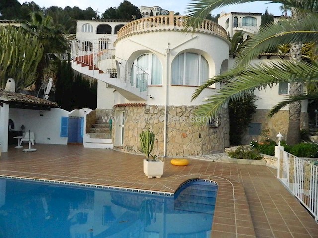 3 makuuhuone Huvila myytävänä paikassa Montemar, Benissa mukana uima-altaan 
autotalli - 349 000 € (Ref: 3486540)