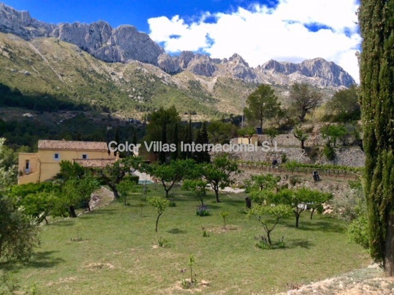 4 slaapkamer Finca/Landhuis te koop in Benissa met garage - € 655.000 (Ref: 3486582)