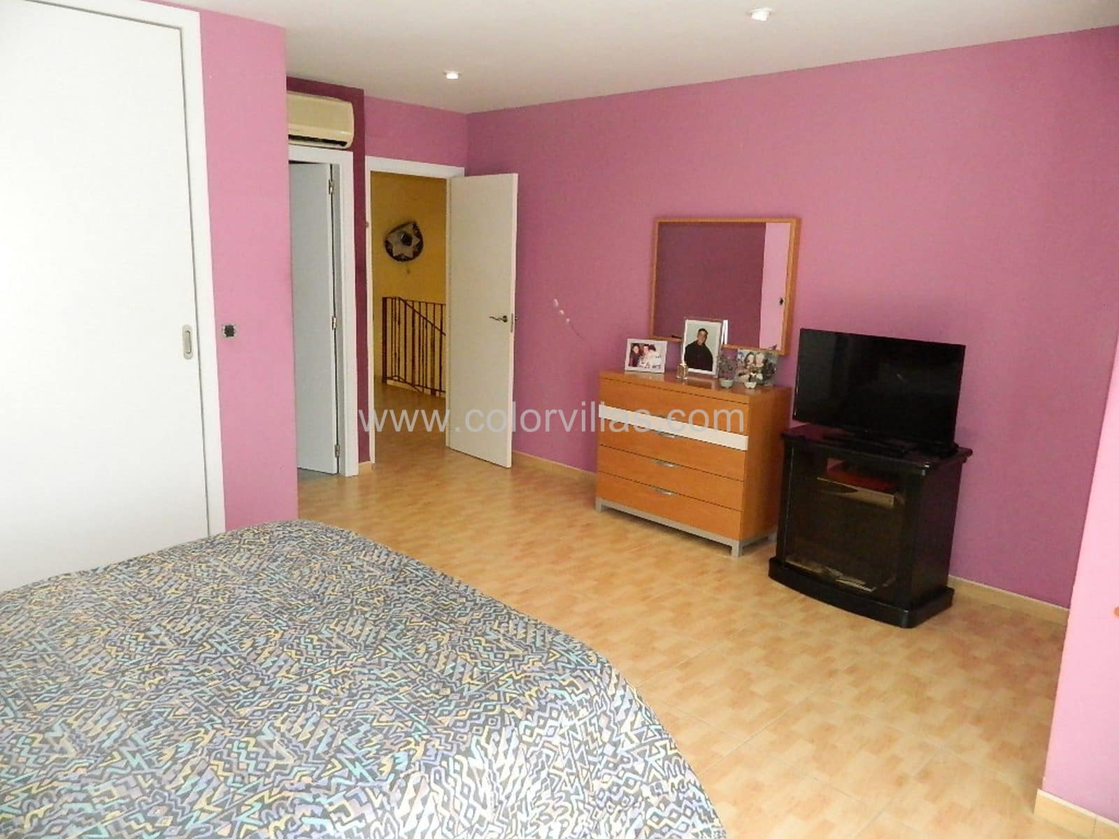 7 bedroom Villa for sale in Benitachell / Benitatxell with garage - € 499,000 (Ref: 3486665)