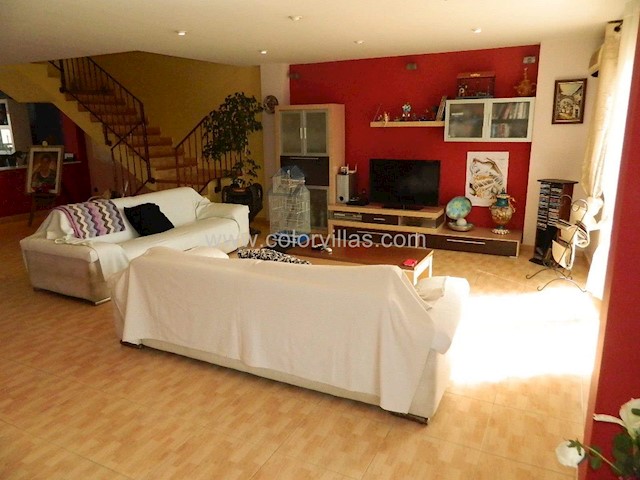 7 bedroom Villa for sale in Benitachell / Benitatxell with garage - € 499,000 (Ref: 3486665)