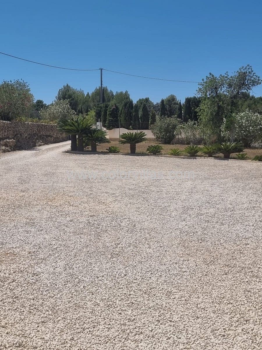 4 bedroom Villa for sale in Benissa - € 654,000 (Ref: 9414627)