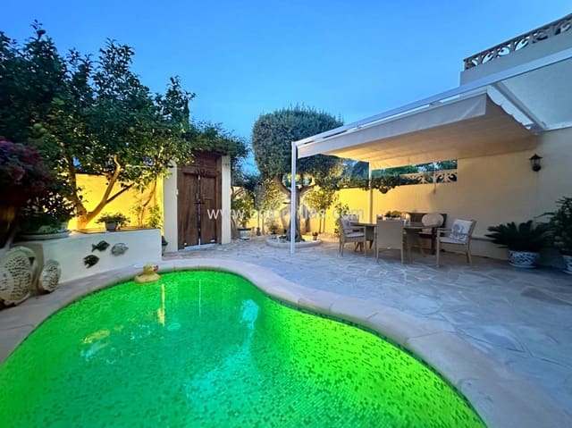 2 soverom Bungalow til salgs i Moraira, Teulada-Moraira med garasje - € 395 000 (Ref: 9414628)