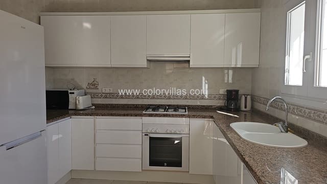 4 soverom Villa til salgs i Moraira, Teulada-Moraira med garasje - € 625 000 (Ref: 9414632)