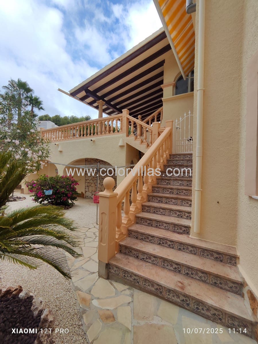 Chalet de 3 habitaciones en Moraira en venta con garaje - 795.000 € (Ref: 9414635)