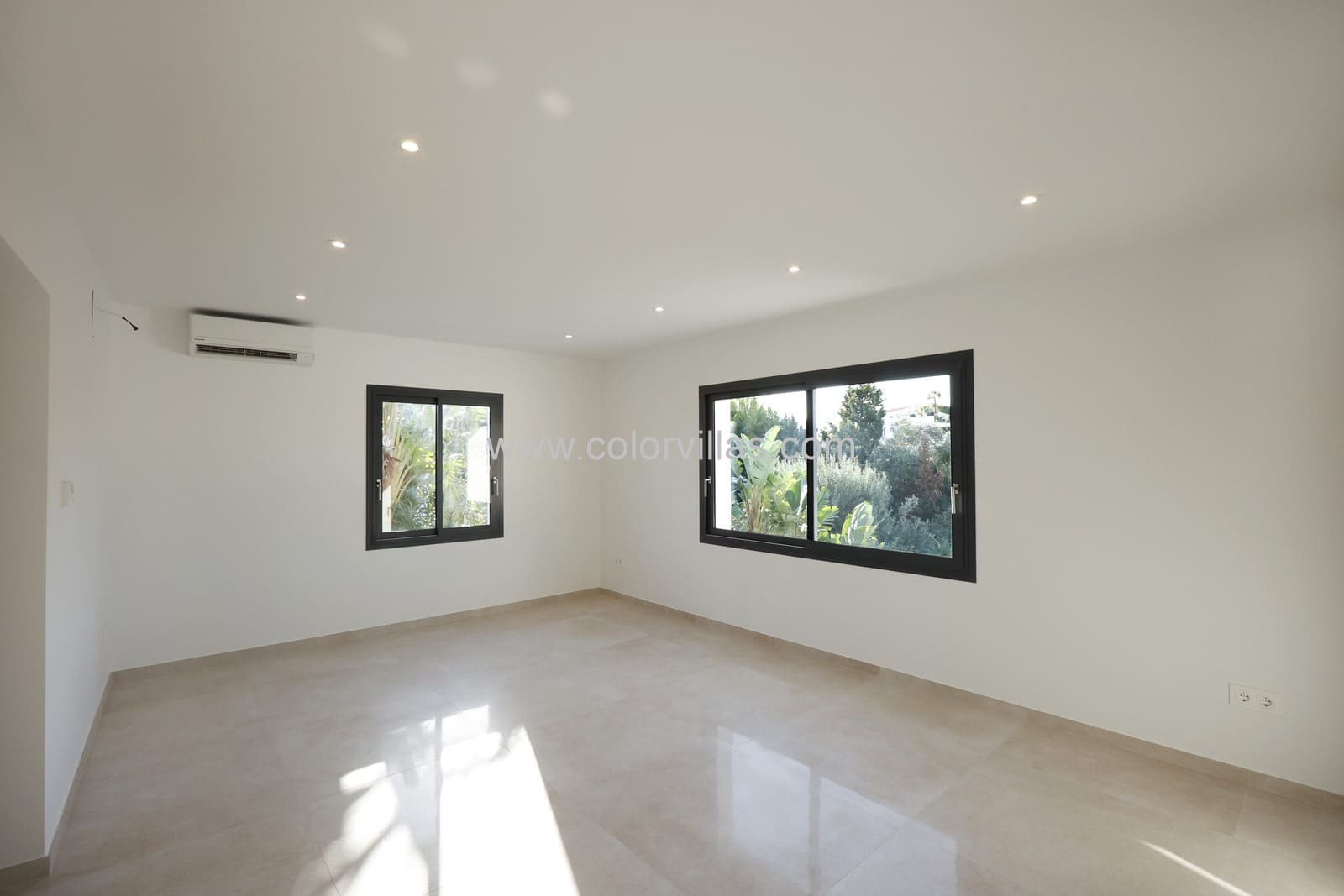 Chalet de 4 habitaciones en Calpe / Calp en venta con garaje - 840.000 € (Ref: 9414637)