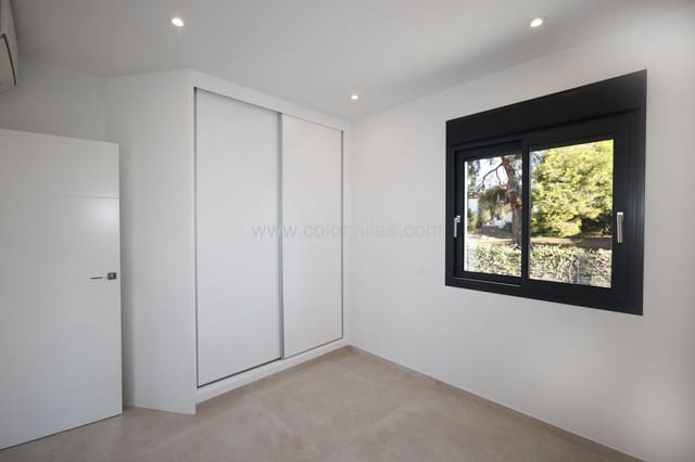 Chalet de 4 habitaciones en Calpe / Calp en venta con garaje - 840.000 € (Ref: 9414637)