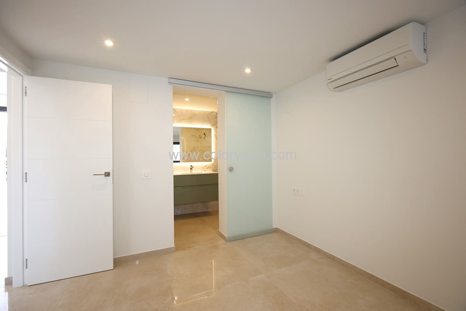 Chalet de 4 habitaciones en Calpe / Calp en venta con garaje - 840.000 € (Ref: 9414637)