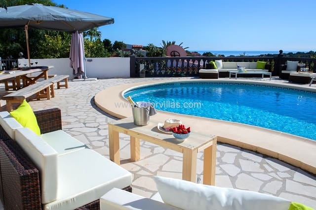 Chalet de 6 habitaciones en Moraira, Teulada-Moraira en venta con garaje - 799.500 € (Ref: 9414640)