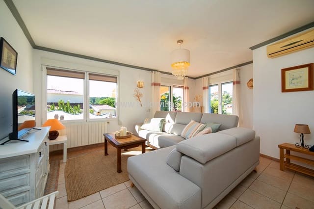 Chalet de 6 habitaciones en Moraira, Teulada-Moraira en venta con garaje - 799.500 € (Ref: 9414640)