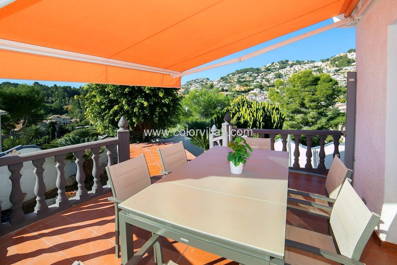 Chalet de 6 habitaciones en Moraira en venta con garaje - 799.500 € (Ref: 9414640)
