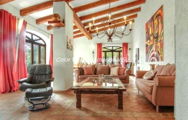 6 makuuhuone Maalaistalo myytävänä paikassa Benissa mukana uima-altaan 
autotalli - 995 000 € (Ref: 9414644)