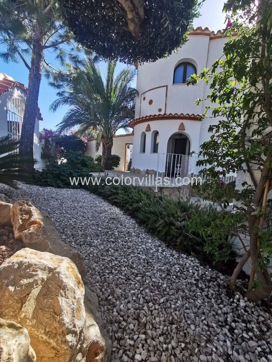 Chalet de 6 habitaciones en Cumbre del Sol en venta - 690.000 € (Ref: 9414660)