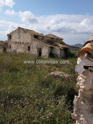 Finca/Herregård til salgs i Teulada Pueblo, Teulada-Moraira - € 225 000 (Ref: 9414666)