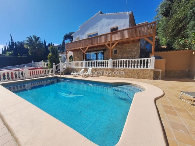 3 soverom Villa til salgs i Teulada Pueblo, Teulada-Moraira med garasje - € 640 000 (Ref: 9414668)