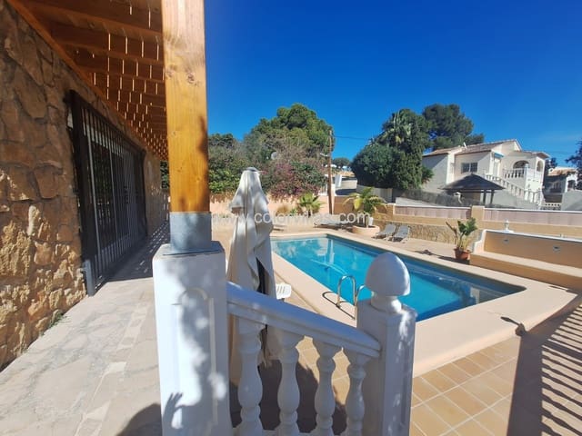 3 soverom Villa til salgs i Teulada Pueblo, Teulada-Moraira med garasje - € 640 000 (Ref: 9414668)