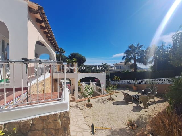 3 soverom Villa til salgs i Teulada Pueblo, Teulada-Moraira med garasje - € 640 000 (Ref: 9414668)