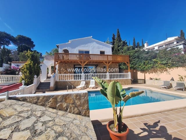 3 soverom Villa til salgs i Teulada Pueblo, Teulada-Moraira med garasje - € 640 000 (Ref: 9414668)