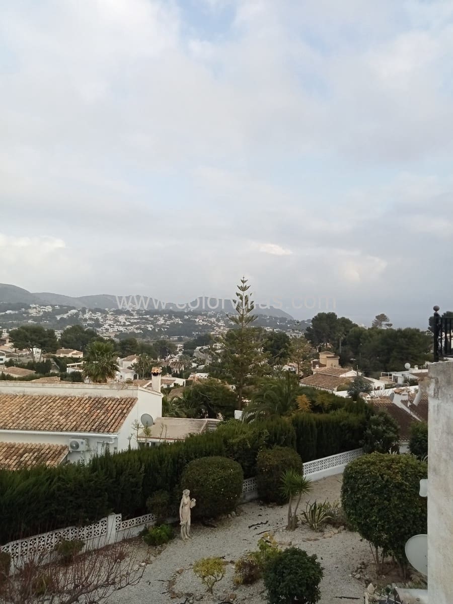 1 bedroom Penthouse for sale in Moraira with garage - € 110,000 (Ref: 9414669)
