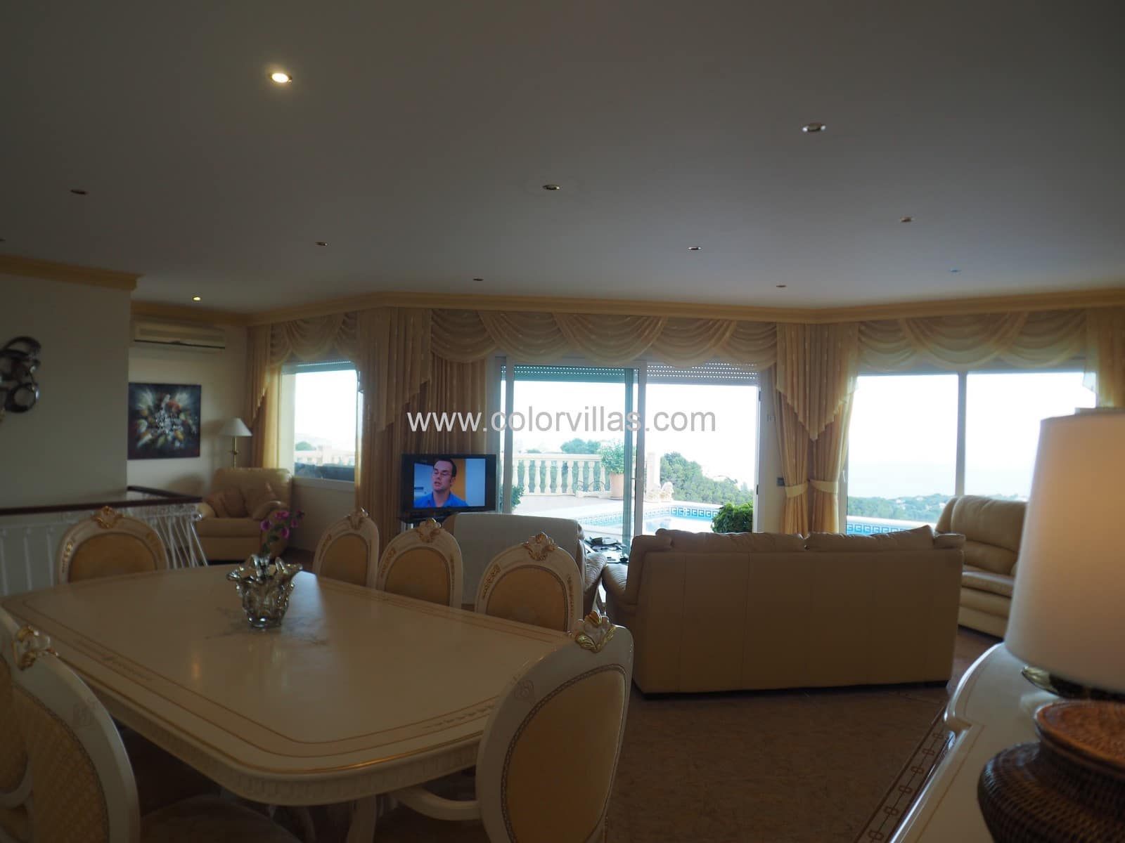 4 bedroom Villa for sale in Moraira with garage - € 1,350,000 (Ref: 9414670)