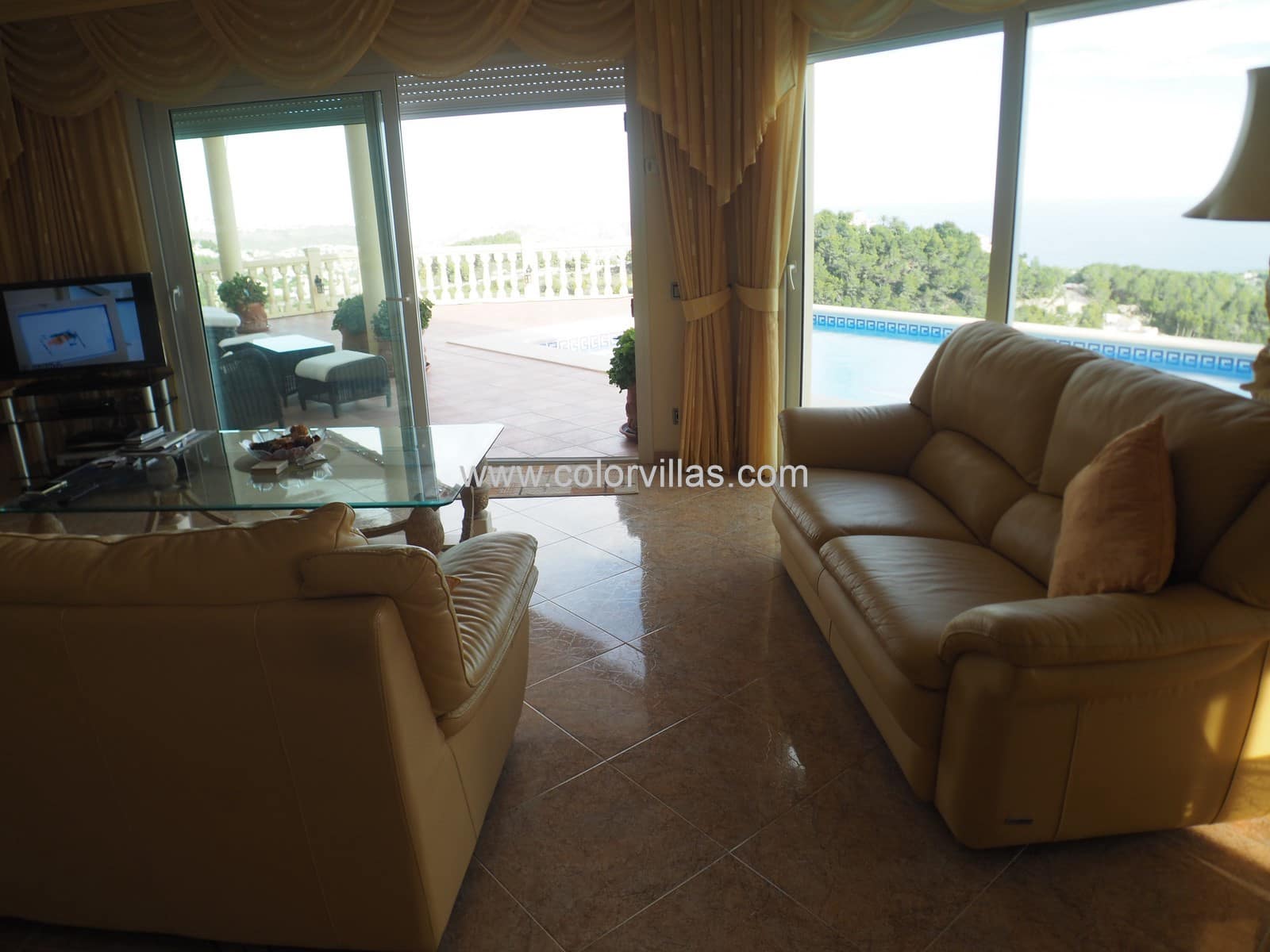 4 bedroom Villa for sale in Moraira with garage - € 1,350,000 (Ref: 9414670)