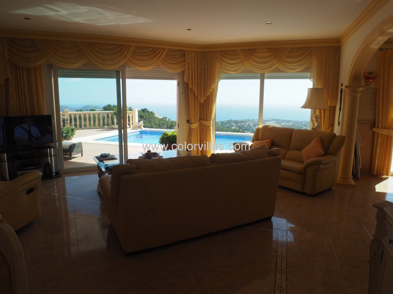 4 bedroom Villa for sale in Moraira with garage - € 1,350,000 (Ref: 9414670)