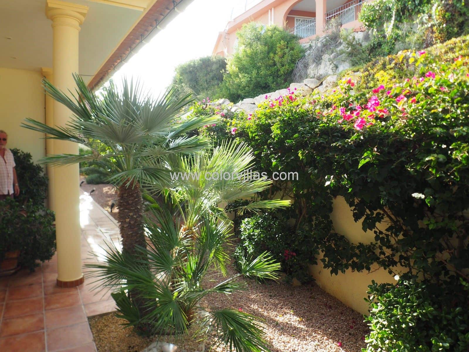 4 bedroom Villa for sale in Moraira with garage - € 1,350,000 (Ref: 9414670)