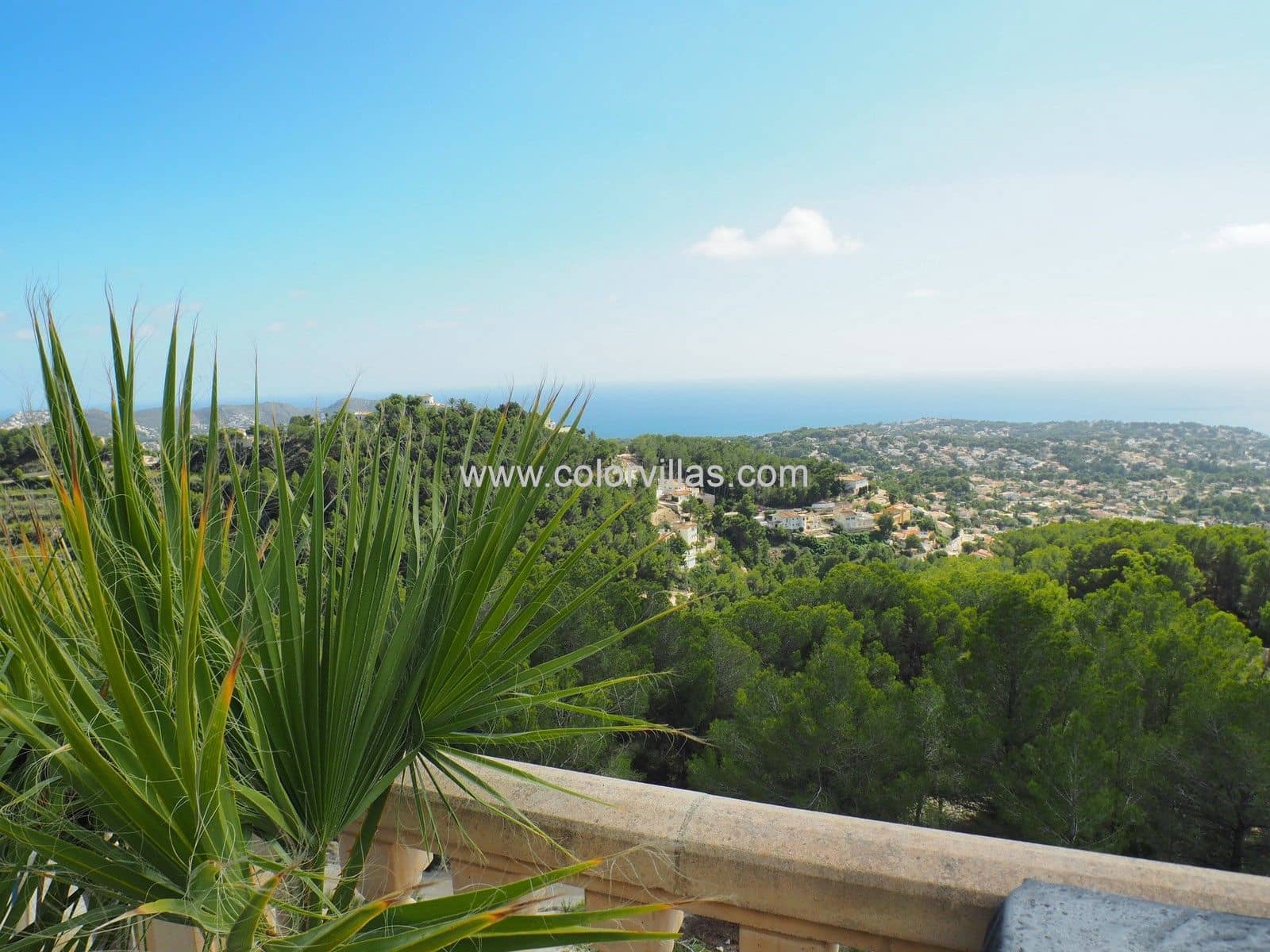 4 bedroom Villa for sale in Moraira with garage - € 1,350,000 (Ref: 9414670)