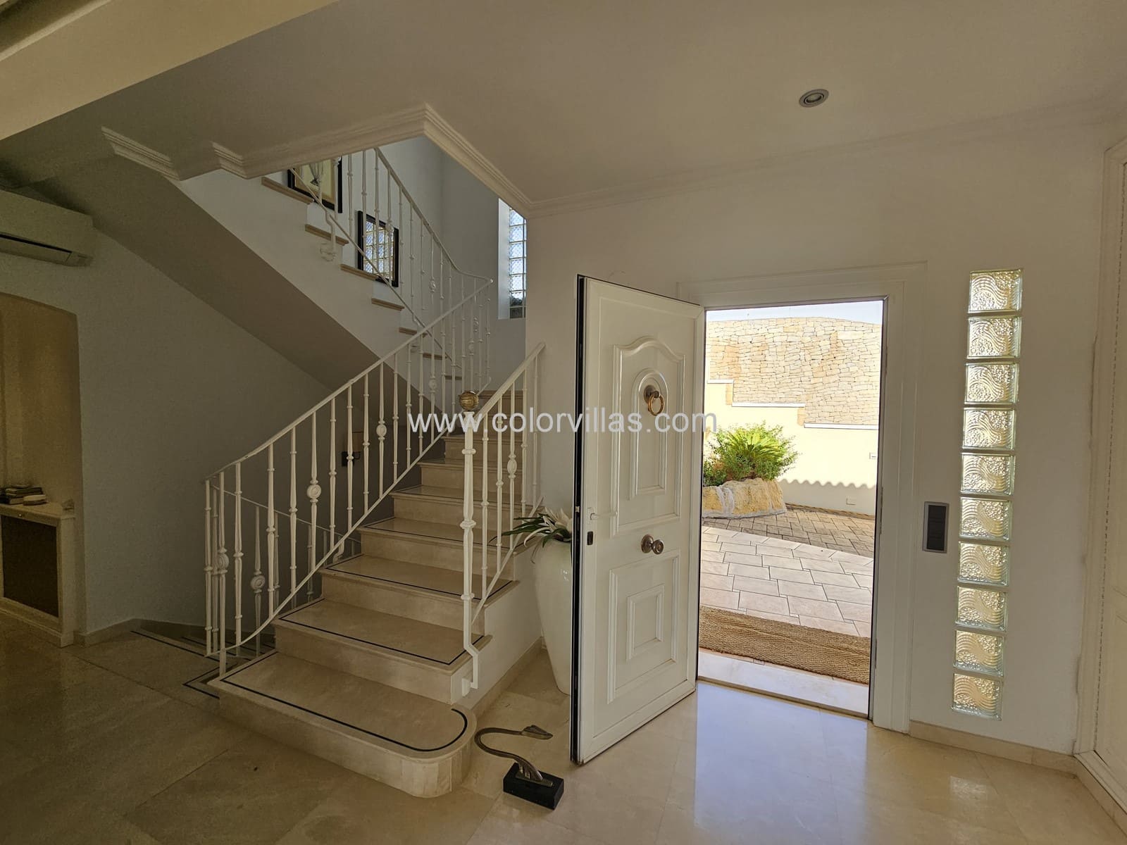 7 bedroom Villa for sale in Moraira with pool garage - € 4,150,000 (Ref: 9414671)