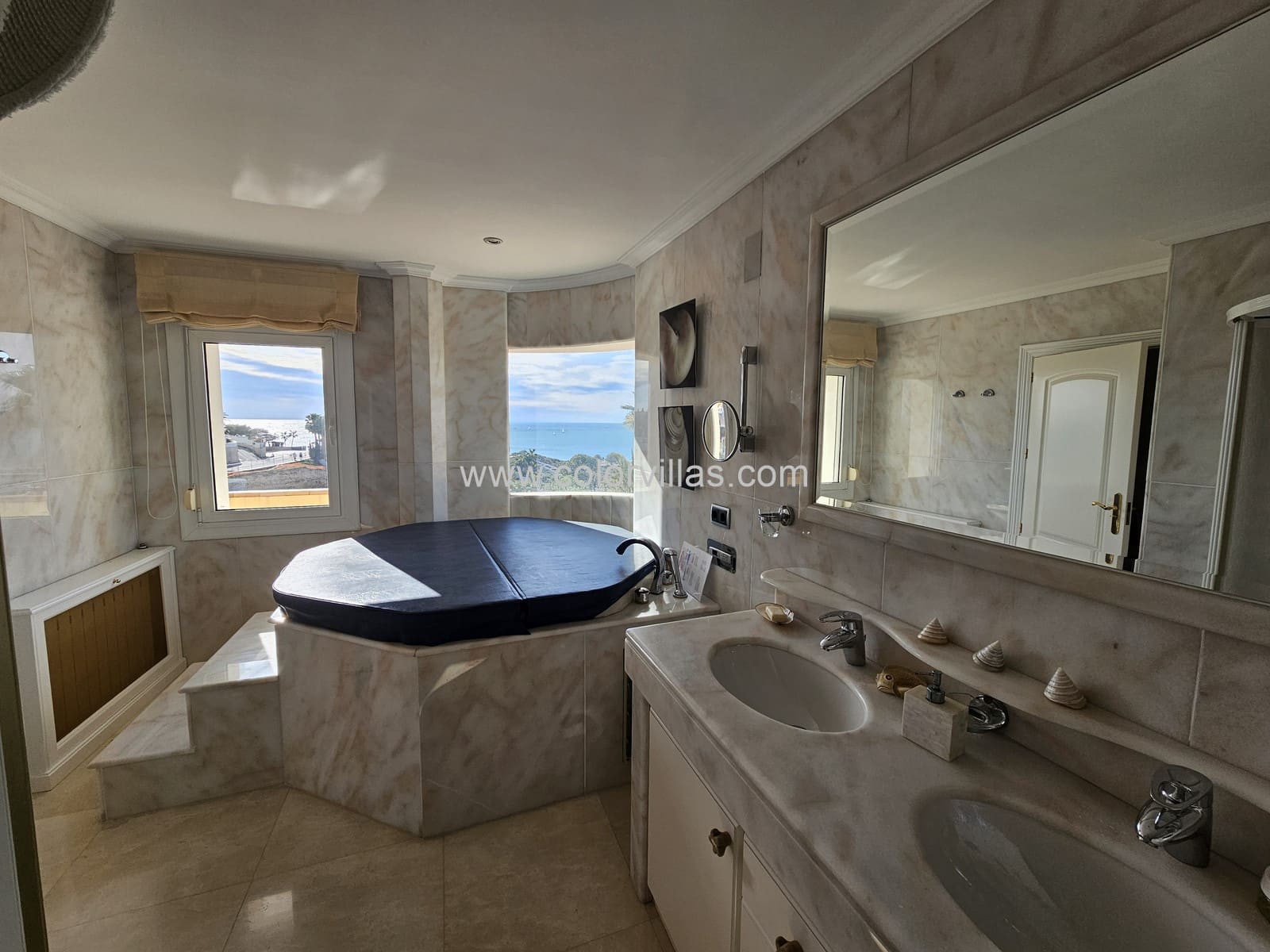 7 bedroom Villa for sale in Moraira with pool garage - € 4,150,000 (Ref: 9414671)