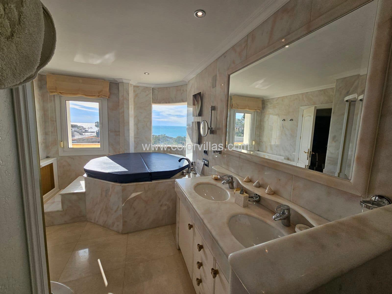 7 bedroom Villa for sale in Moraira with pool garage - € 4,150,000 (Ref: 9414671)