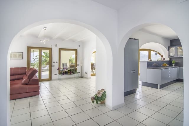 3 quarto Quinta/Casa Rural para venda em Benissa com piscina garagem - 1 220 000 € (Ref: 9414672)