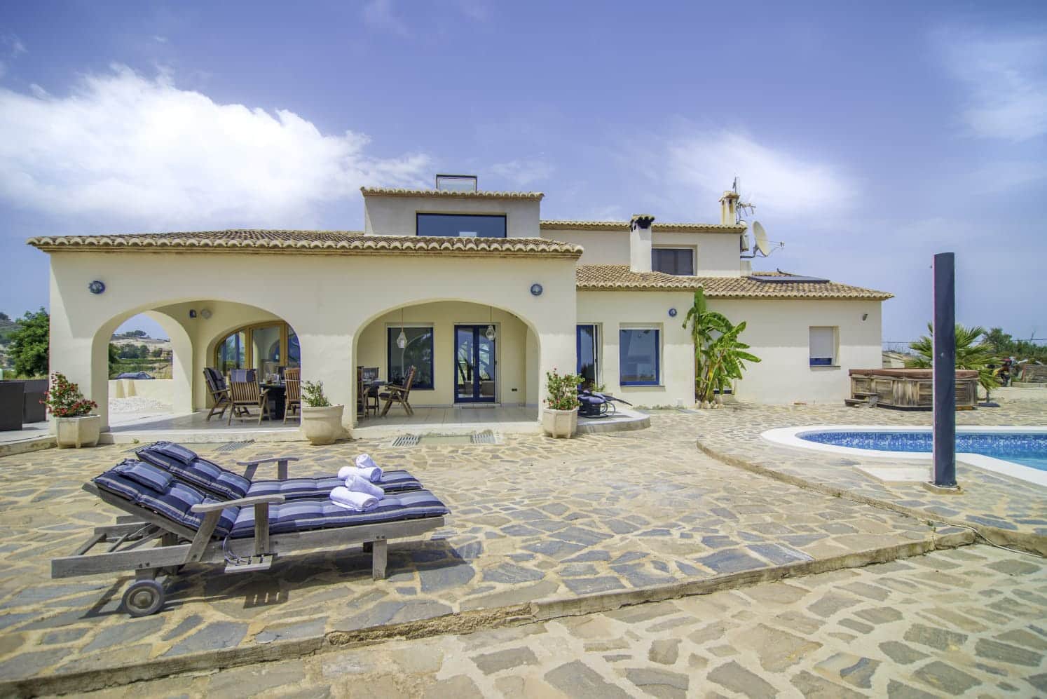 3 makuuhuone Maalaistalo myytävänä paikassa Benissa mukana uima-altaan 
autotalli - 1 220 000 € (Ref: 9414672)