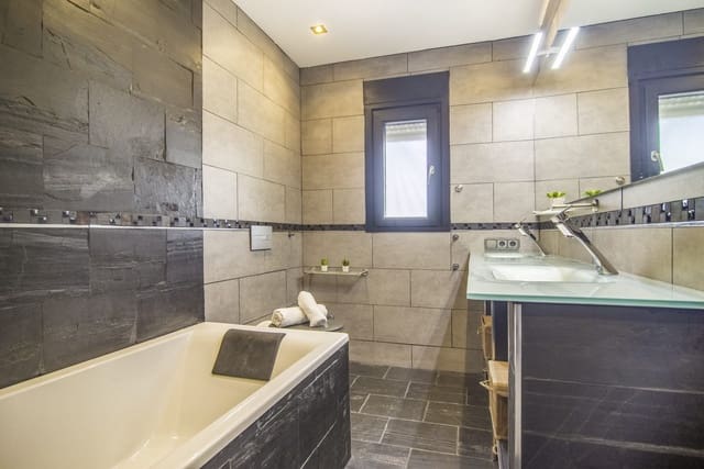 3 quarto Quinta/Casa Rural para venda em Benissa com piscina garagem - 1 220 000 € (Ref: 9414672)