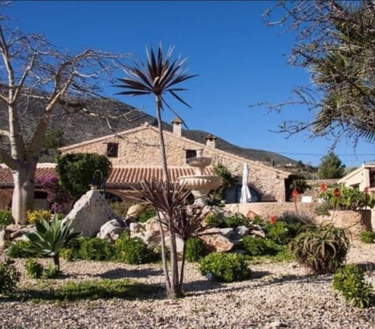 6 makuuhuone Maalaistalo myytävänä paikassa Benissa mukana uima-altaan 
autotalli - 1 390 000 € (Ref: 9414673)