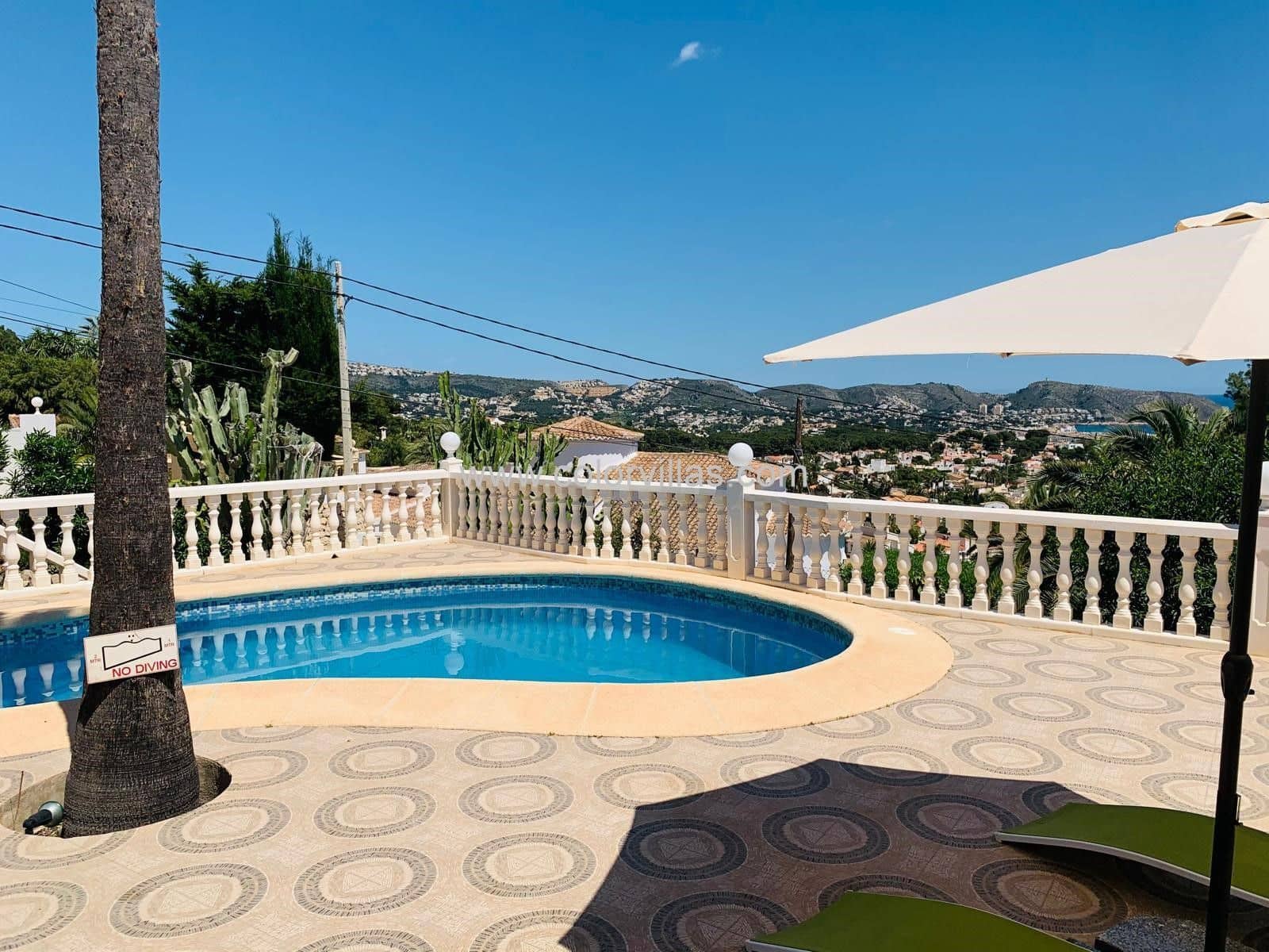 4 makuuhuone Huvila myytävänä paikassa Moraira mukana 
autotalli - 895 000 € (Ref: 9414674)